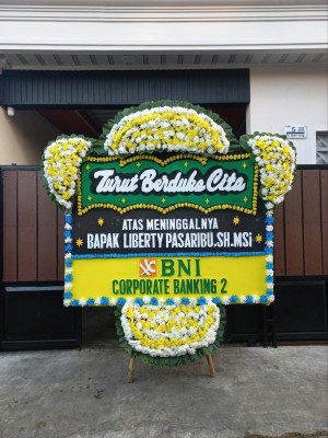 Papan Bunga Duka di Segala Anyar