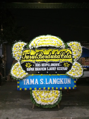 Papan Bunga Duka di Segala Anyar